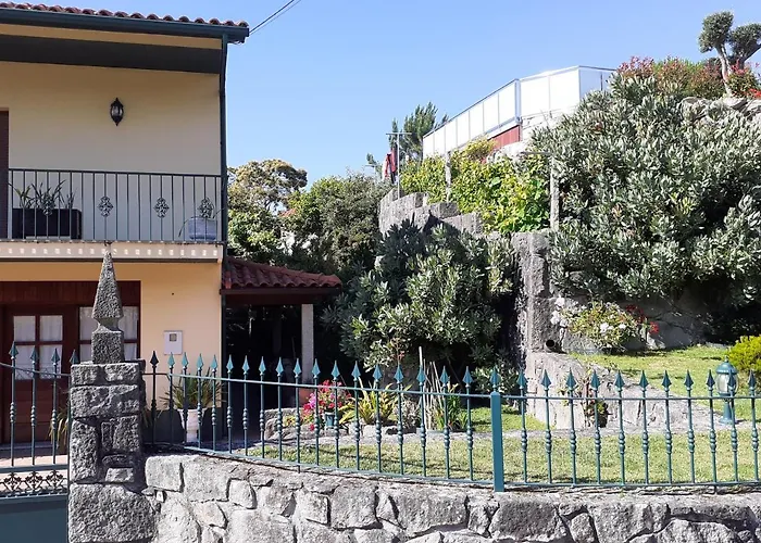 Casa De Santa Luzia A *